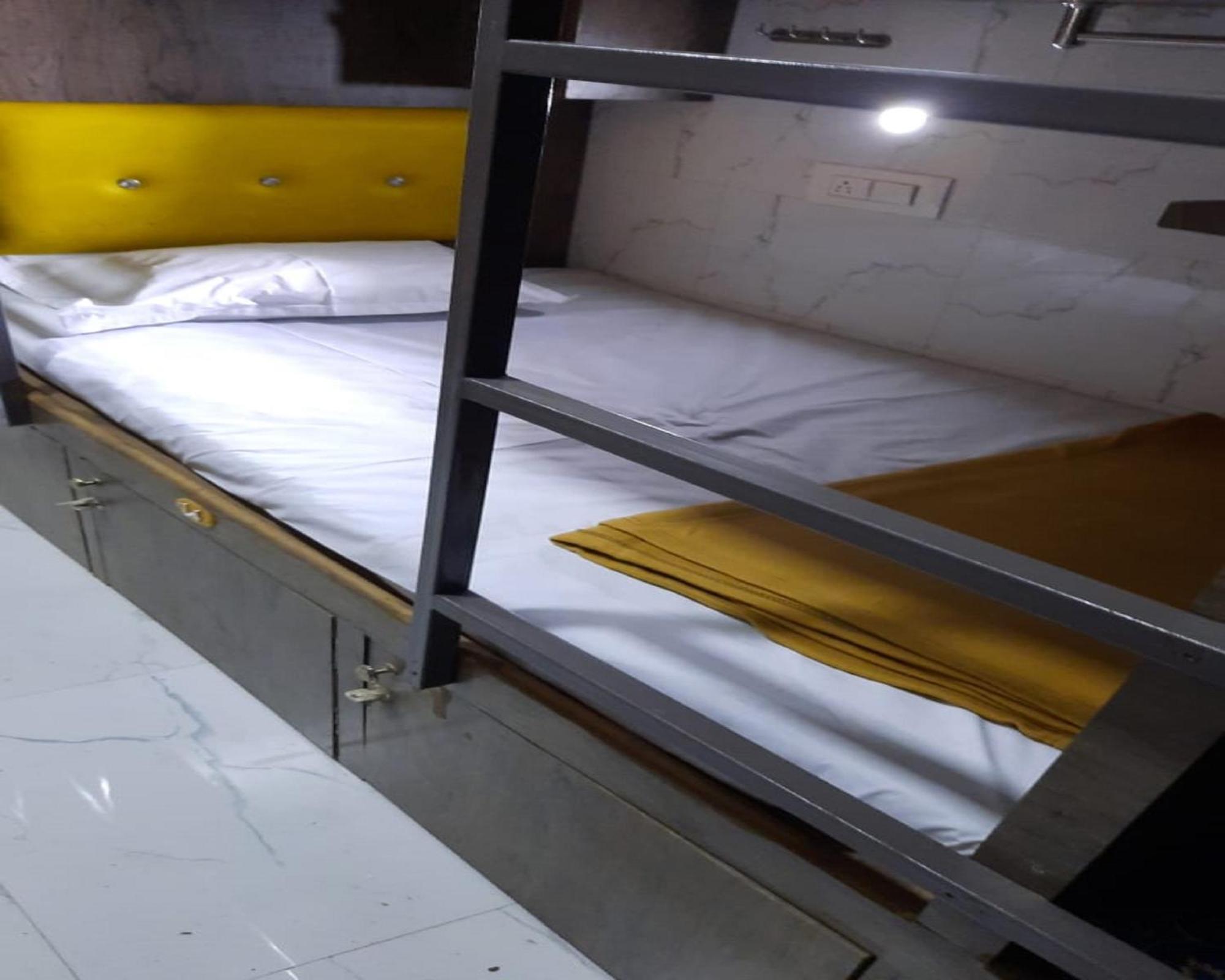 Neenava Dormitory Asalpha Mumbai Exterior photo