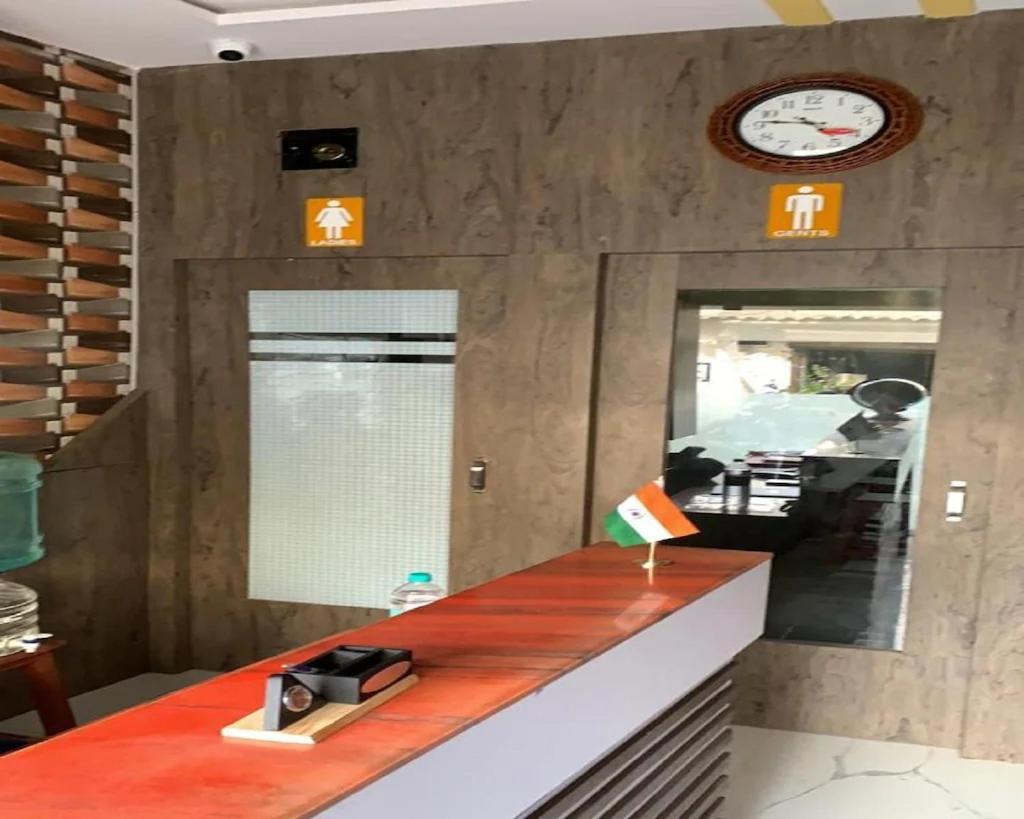 Neenava Dormitory Asalpha Mumbai Exterior photo