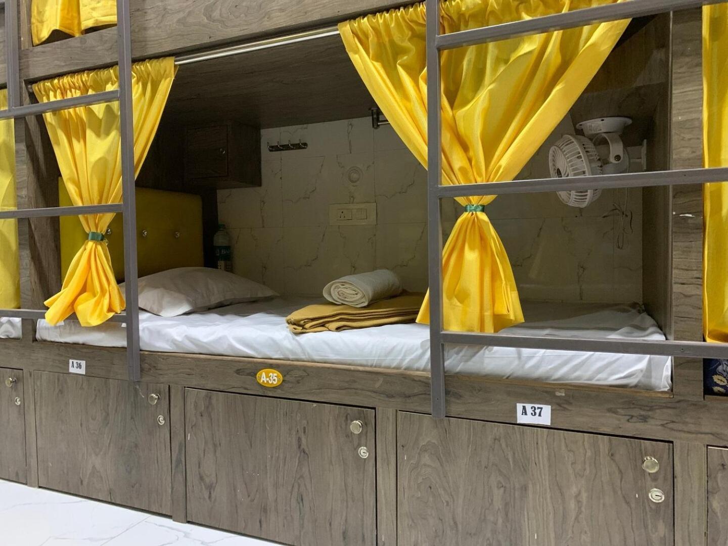 Neenava Dormitory Asalpha Mumbai Exterior photo