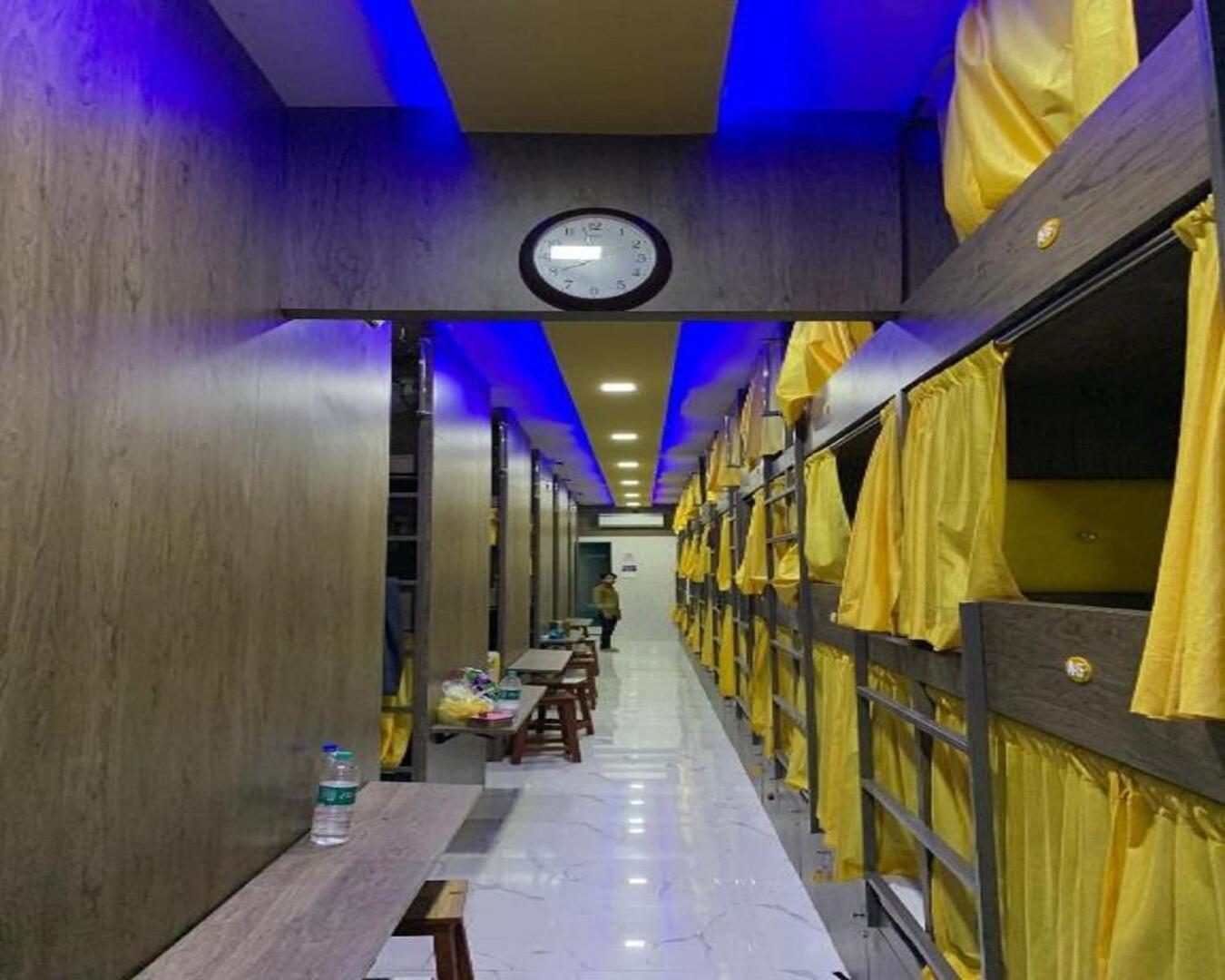 Neenava Dormitory Asalpha Mumbai Exterior photo